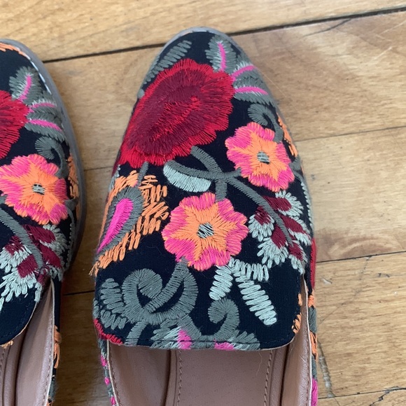 Indigo Women's Black Mules with Multicolor Floral Embroidery - Picture 3 of 6